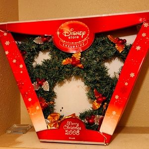 Disney Store exclusive Christmas Wreath 2008